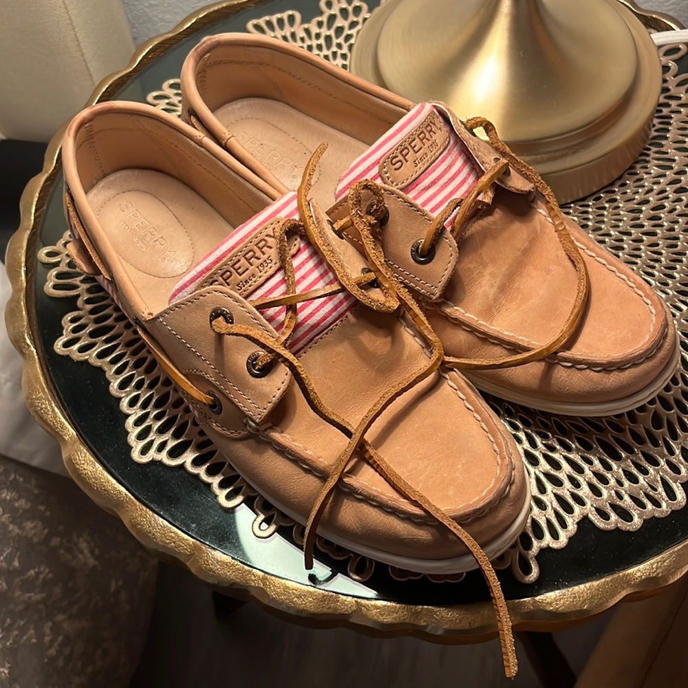 Sperrys size 9